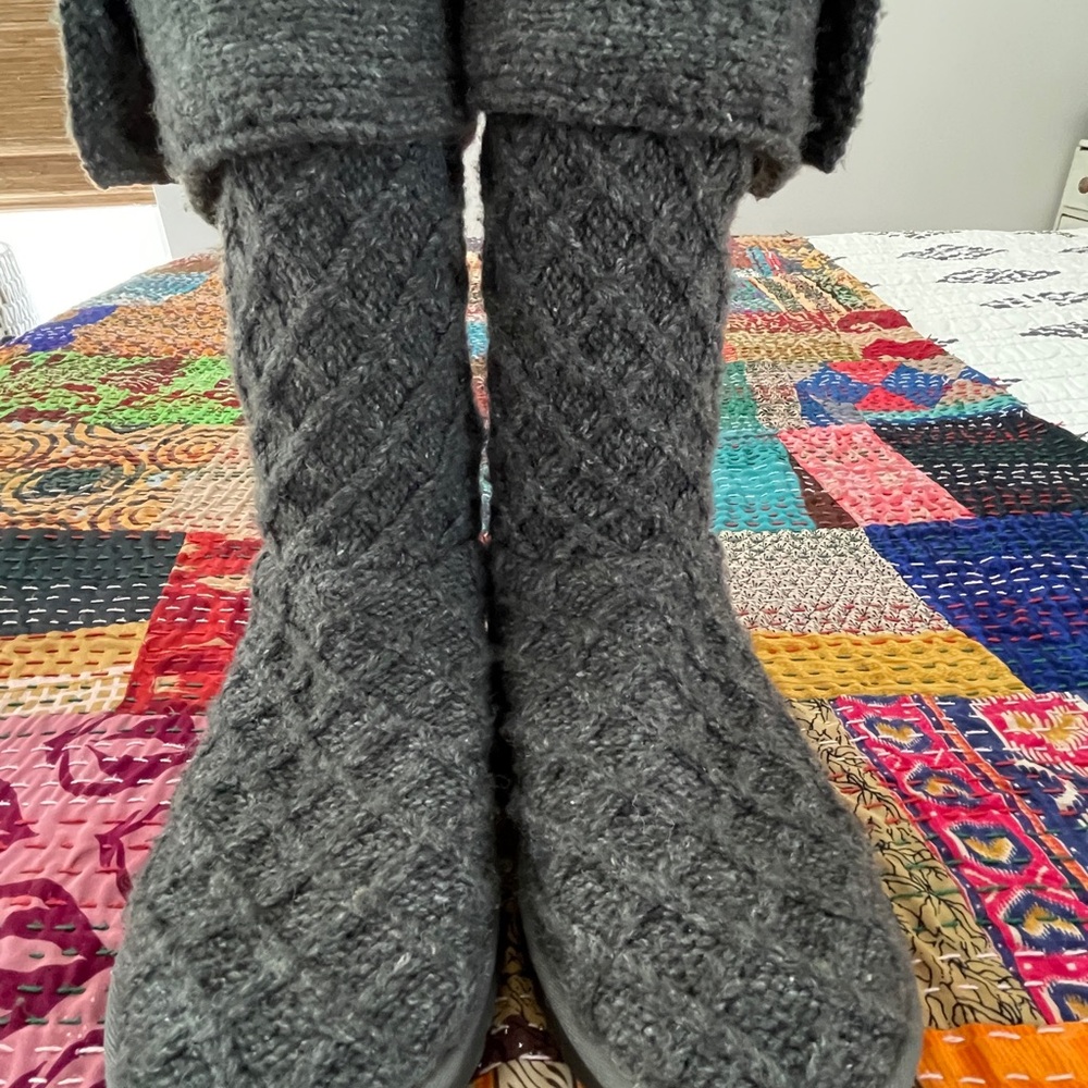 Ugg gray cable knit tall boots